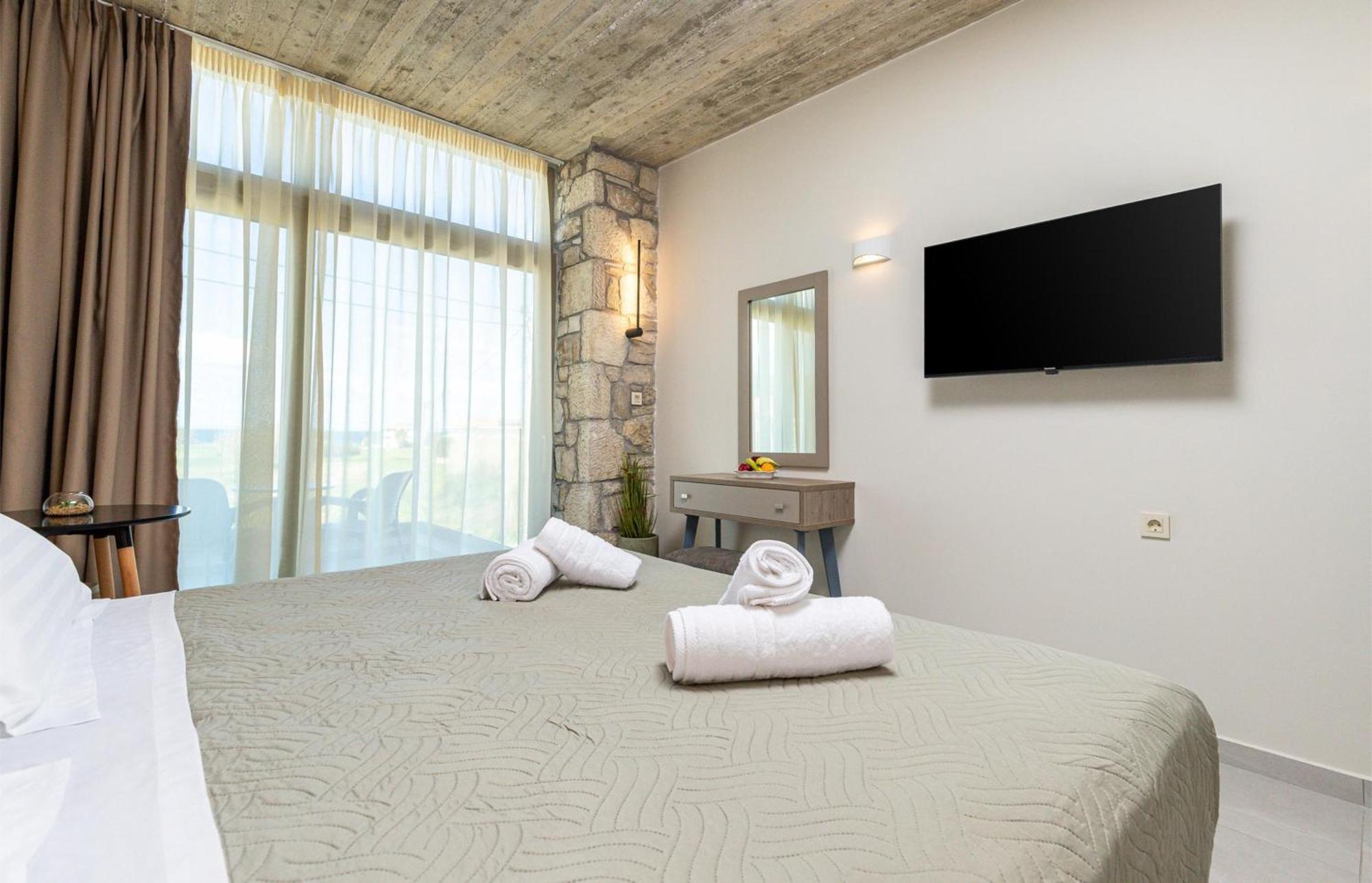 Achatis Apartments With Sea View Kolimvári Kültér fotó